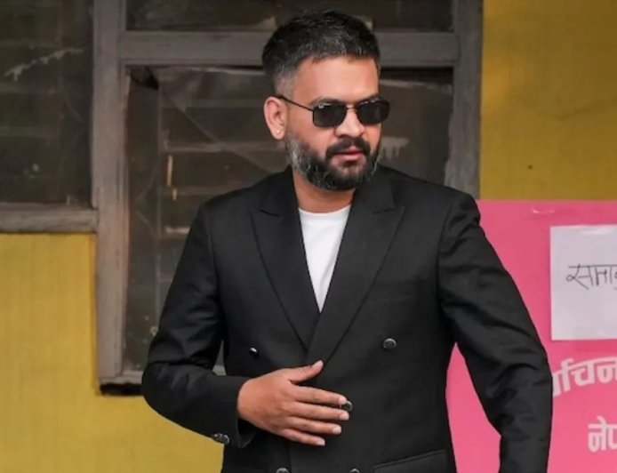 नेपाल की नई 'भंसार' नीति से सीमा पर उबाल: 100 रुपये से अधिक के भारतीय सामान पर टैक्स के विरोध में सड़कों पर उतरे लोग।