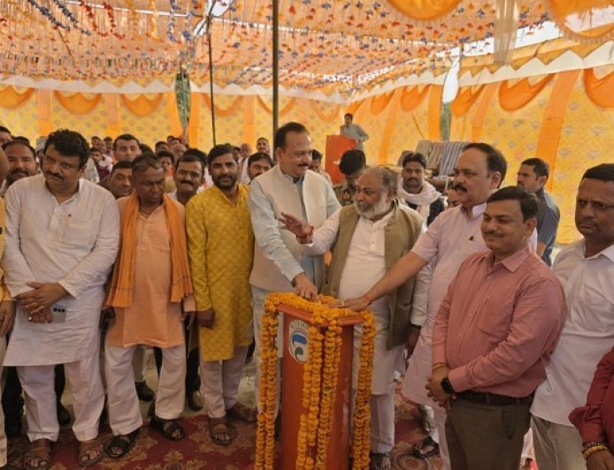 Hardoi: राज्यमंत्री दयाशंकर सिंह ने पाली बस स्टेशन का किया उद्घाटन, कई शहरों के लिए बस सेवा शुरू। 