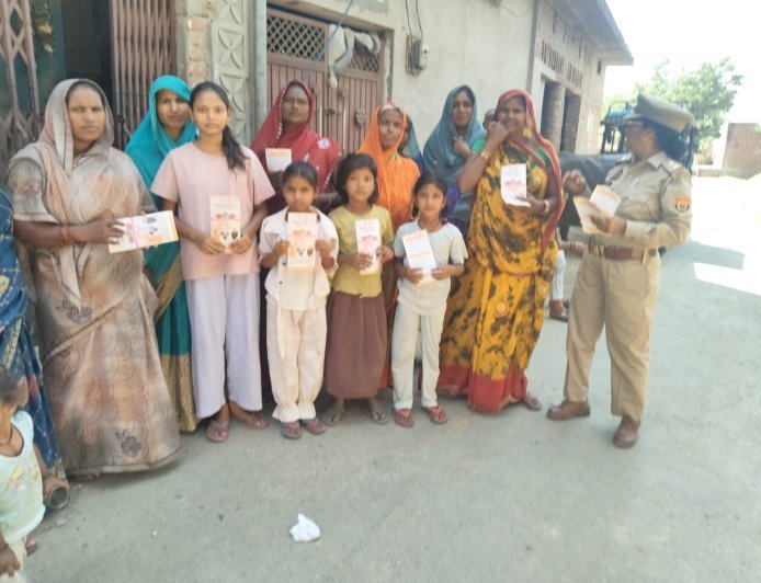 Hardoi : मिशन शक्ति के तहत महिलाओं और बेटियों को किया जागरूक, बताए सुरक्षा के गुर