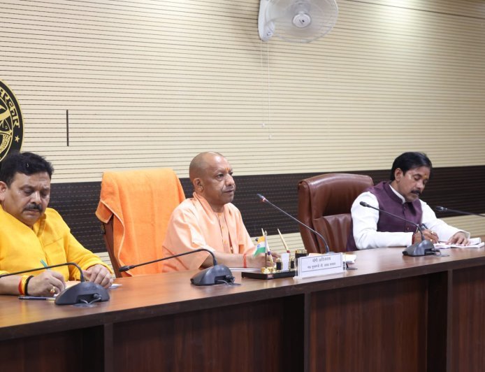 Varanasi : प्रधानमंत्री के संभावित कार्यक्रम के दौरान सुरक्षा की हो चाक चौबंद व्यवस्था- मुख्यमंत्री 