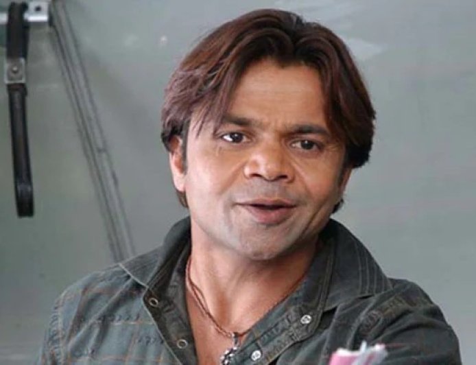 चेक बाउंस मामले में राजपाल यादव का बड़ा बयान: 'पैसे की कमी नहीं, सिद्धांतों की लड़ाई के लिए गया था जेल'।