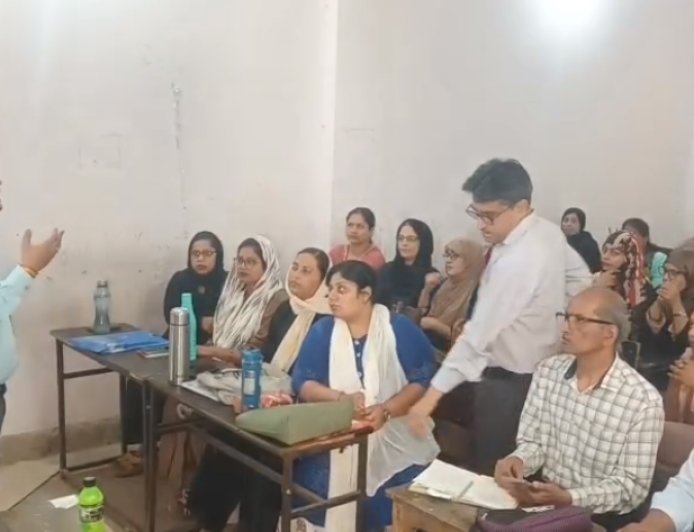 Sambhal: जनगणना 2027 का डिजिटल ड्रिल: सम्भल में 3 दिन की ट्रेनिंग से तैयार हुए प्रगणक और सुपरवाइजर। 