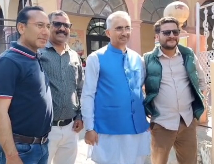 Mussoorie: मसूरी में सियासत गरमाई, सुनील उनियाल ‘गामा’ ने ठोका टिकट का दावा।