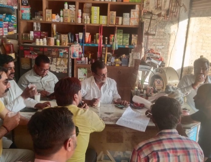 Sitapur : महमूदाबाद में पत्रकारों की बैठक आयोजित, संगठन की मजबूती और सम्मान के लिए बनाई गई नई कार्यकारिणी