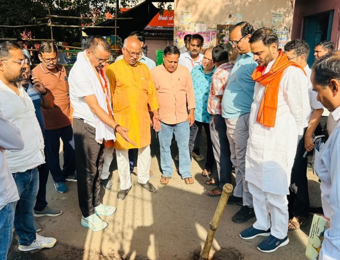 Varanasi : कचरा निस्तारण में लापरवाही पर वाराणसी के 490 होटलों और रेस्टोरेंटों को नोटिस