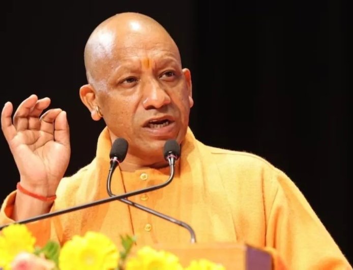 उत्तर प्रदेश के शिक्षा मित्रों और अनुदेशकों की चांदी: योगी सरकार ने मानदेय वृद्धि के लिए जारी किए 250 करोड़ रुपये।