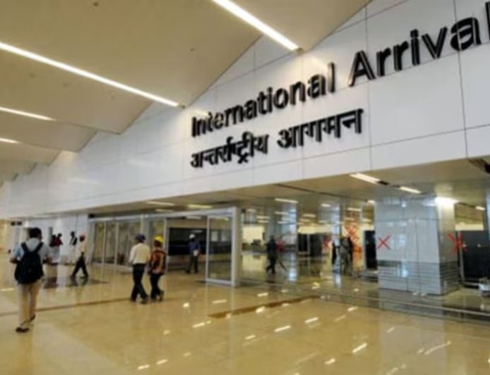 मौत के मुंह से सुरक्षित बाहर निकले 232 यात्री, पायलट की सूझबूझ और इमरजेंसी इवैक्यूएशन से बची सैकड़ों जानें