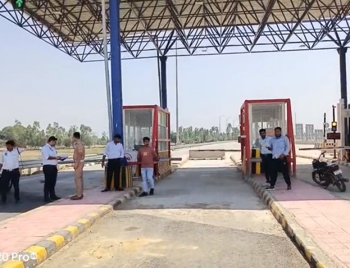 Sambhal: PM मोदी के उद्घाटन से पहले अलर्ट मोड में सम्भल, गंगा एक्सप्रेसवे पर कड़ी सुरक्षा—हर पॉइंट पर पुलिस तैनात। 