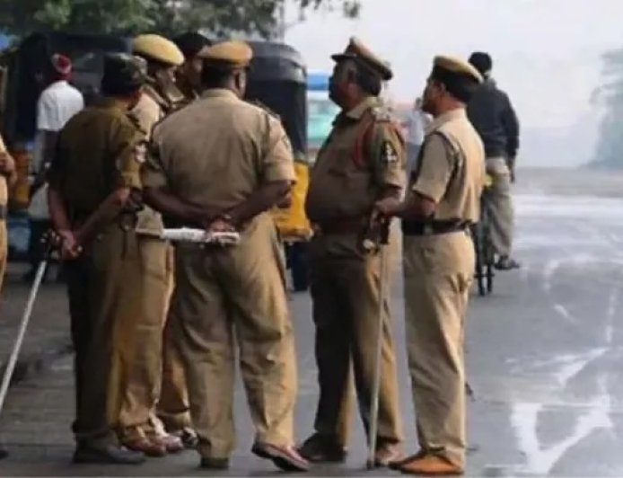 Bajpur : दबंगों ने जमीन पर किया कब्जा, विरोध करने पर बच्चों और बुजुर्ग महिला को दी जान से मारने की धमकी