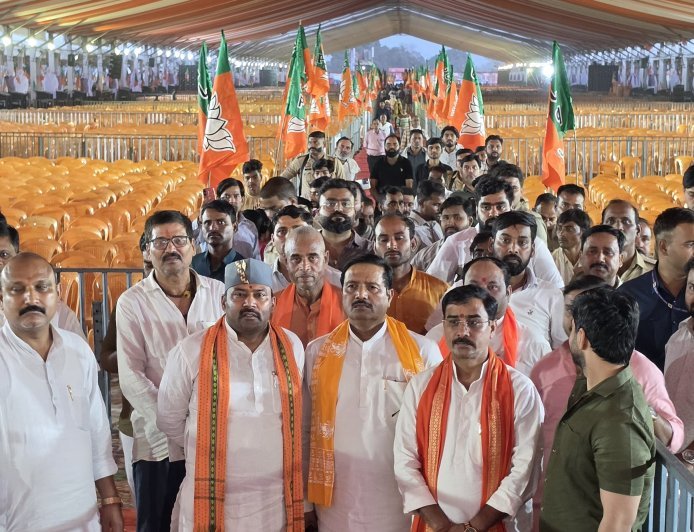 Hardoi : हरदोई में भाजपा की विशाल जनसभा की तैयारियों का जायजा लेने पहुंचे क्षेत्रीय अध्यक्ष