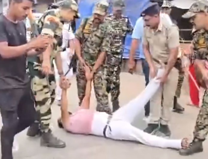 हावड़ा में मतदान के दौरान भारी हंगामा- उपद्रवियों ने पोलिंग बूथ पर किया पथराव, सुरक्षा बलों ने लाठीचार्ज कर खदेड़ा