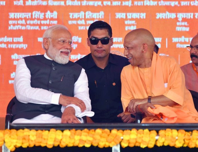Hardoi : एक्सप्रेसवे से ज्यादा रफ्तार यूपी के विकास की- पीएम मोदी