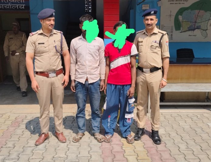 Bajpur: दो वारंटियों को  सुल्तानपुर पट्टी चौकी  पुलिस ने किया गिरफ्तार। 