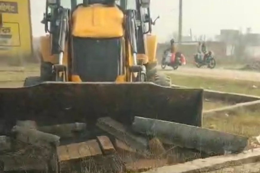 Saharanpur : सहारनपुर विकास प्राधिकरण की कार्रवाई बनी मजाक, सील लगने के कुछ ही घंटों बाद फिर खुला बैंक्वेट हॉल