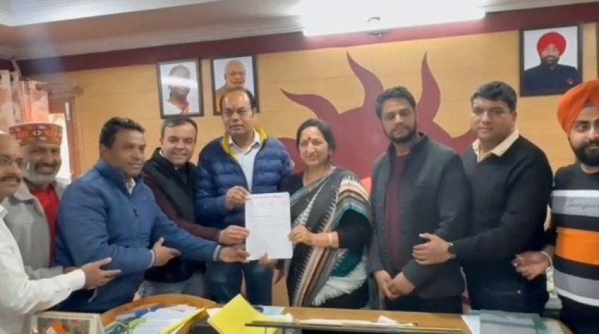 Mussoorie: मसूरी में नए लाइसेंस प्रस्ताव पर बवाल, व्यापारियों ने दी आंदोलन की चेतावनी।