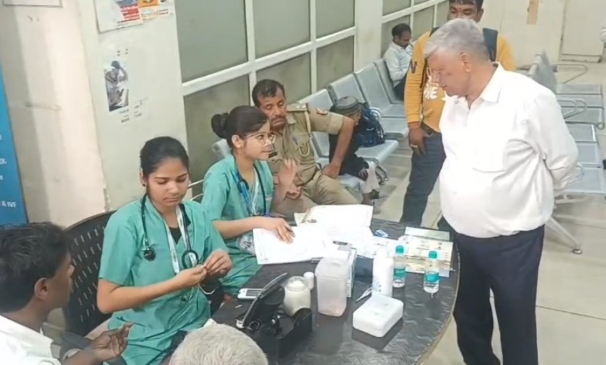 Sambhal: सिल्वेंजा हॉस्पिटल में लगा मुफ्त हेल्थ कैंप: 300 से ज्यादा मरीजों की जांच, हार्ट और हड्डी के मरीज सबसे ज्यादा। 