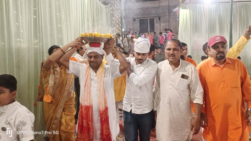 Bajpur: हनुमान जन्मोत्सव पर बाजपुर में भक्ति की धूम: संकटमोचन बालाजी मंदिर में भजन संध्या में झूमे श्रद्धालु।