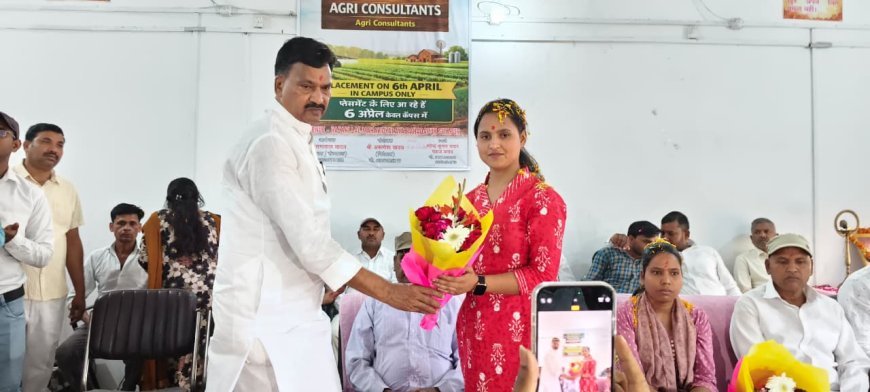 Sitapur : भाजपा की नीतियों पर सांसद राकेश राठौर का बड़ा हमला, आगामी चुनाव में बड़ी जीत का किया दावा