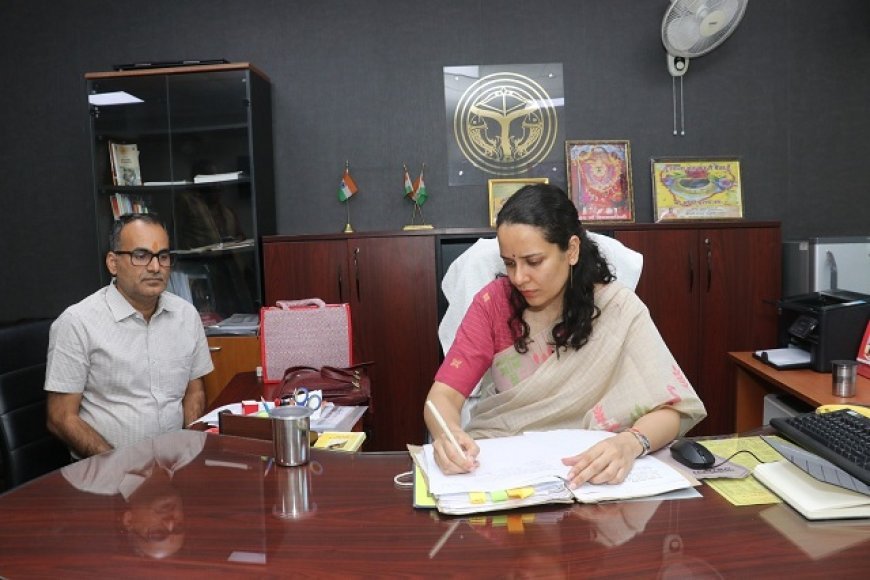 Lucknow: गुंजन द्विवेदी ने मिशन निदेशक, स्वच्छ भारत मिशन (ग्रामीण) का पदभार ग्रहण किया।