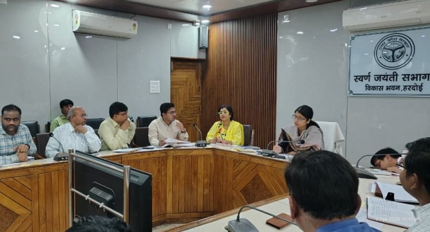 Hardoi: मिशन शक्ति 5.0 चरण-2: सीडीओ सान्या छाबड़ा की बैठक में कन्या सुमंगला योजना के 6 चरणों में शीघ्र आवेदन के निर्देश। 