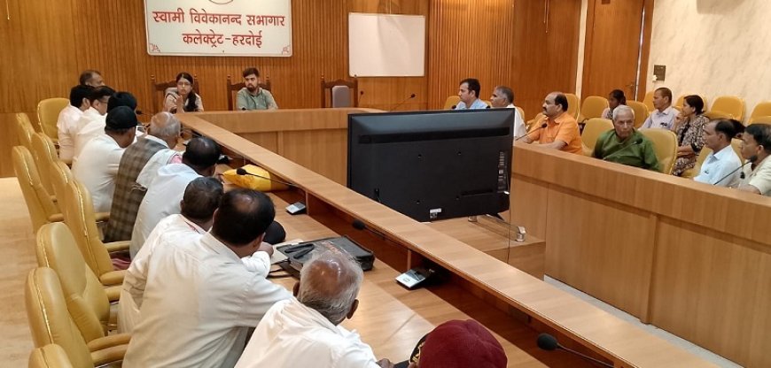 Hardoi: भूतपूर्व सैनिकों की सभी समस्याओं का निस्तारण प्राथमिकता पर कराया जायेगा- जिलाधिकारी