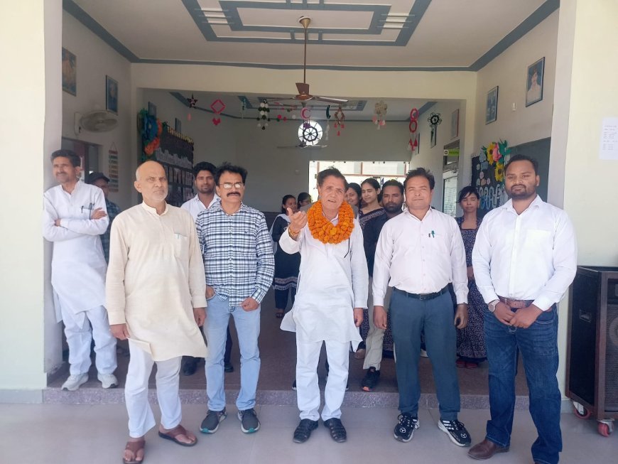 Saharanpur : शिक्षा विभाग में भ्रष्टाचार के खिलाफ शिक्षक संघ का हल्ला बोल, किताबों की कालाबाजारी रोकने की मांग