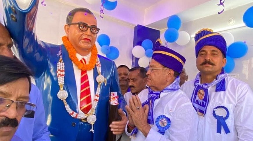 Bajpur : धूमधाम से मनायी गयी डॉ. भीमराव अंबेडकर की जयंती, निकली भव्य शोभायात्रा। 