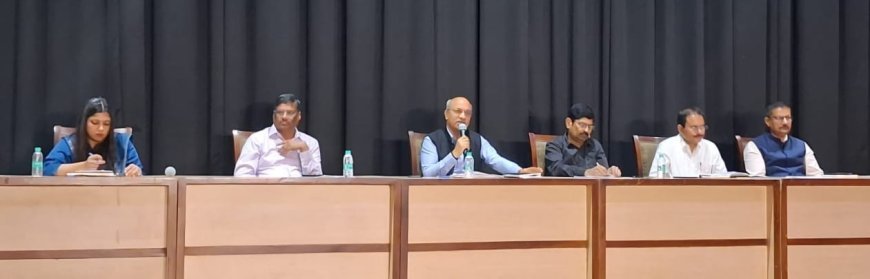 Lucknow : योगी सरकार का बड़ा फैसला: नोएडा-गाजियाबाद में श्रमिकों की सैलरी में ₹3000 तक की बढ़ोतरी