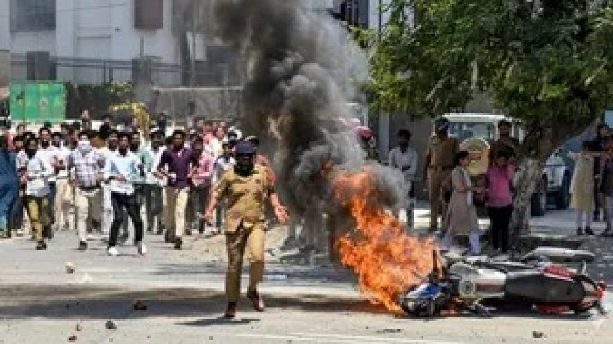 Noida : योगी सरकार का बड़ा एक्शन, श्रम कानून उल्लंघन पर 203 संविदाकारों के लाइसेंस निरस्तीकरण की कार्रवाई