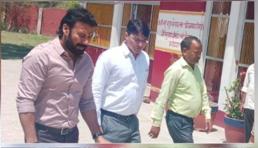 Saharanpur : नए जिलाधिकारी अरविंद कुमार चौहान ने पदभार संभालने से पहले मां शाकुंभरी देवी के दर्शन किए