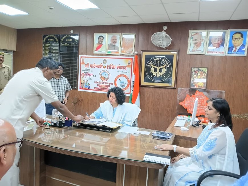 Gonda : देवीपाटन मंडल की नई आयुक्त दुर्गा शक्ति नागपाल ने संभाला पदभार, लापरवाही बरतने वाले अधिकारियों को दी सख्त चेतावनी