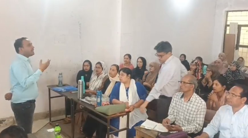 Sambhal: जनगणना 2027 का डिजिटल ड्रिल: सम्भल में 3 दिन की ट्रेनिंग से तैयार हुए प्रगणक और सुपरवाइजर। 