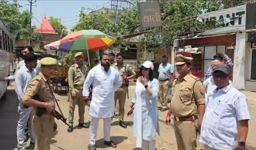 Sitapur : सीतापुर में जाम हटाने के लिए प्रशासन ने बस स्टैंड पर चलाया अभियान