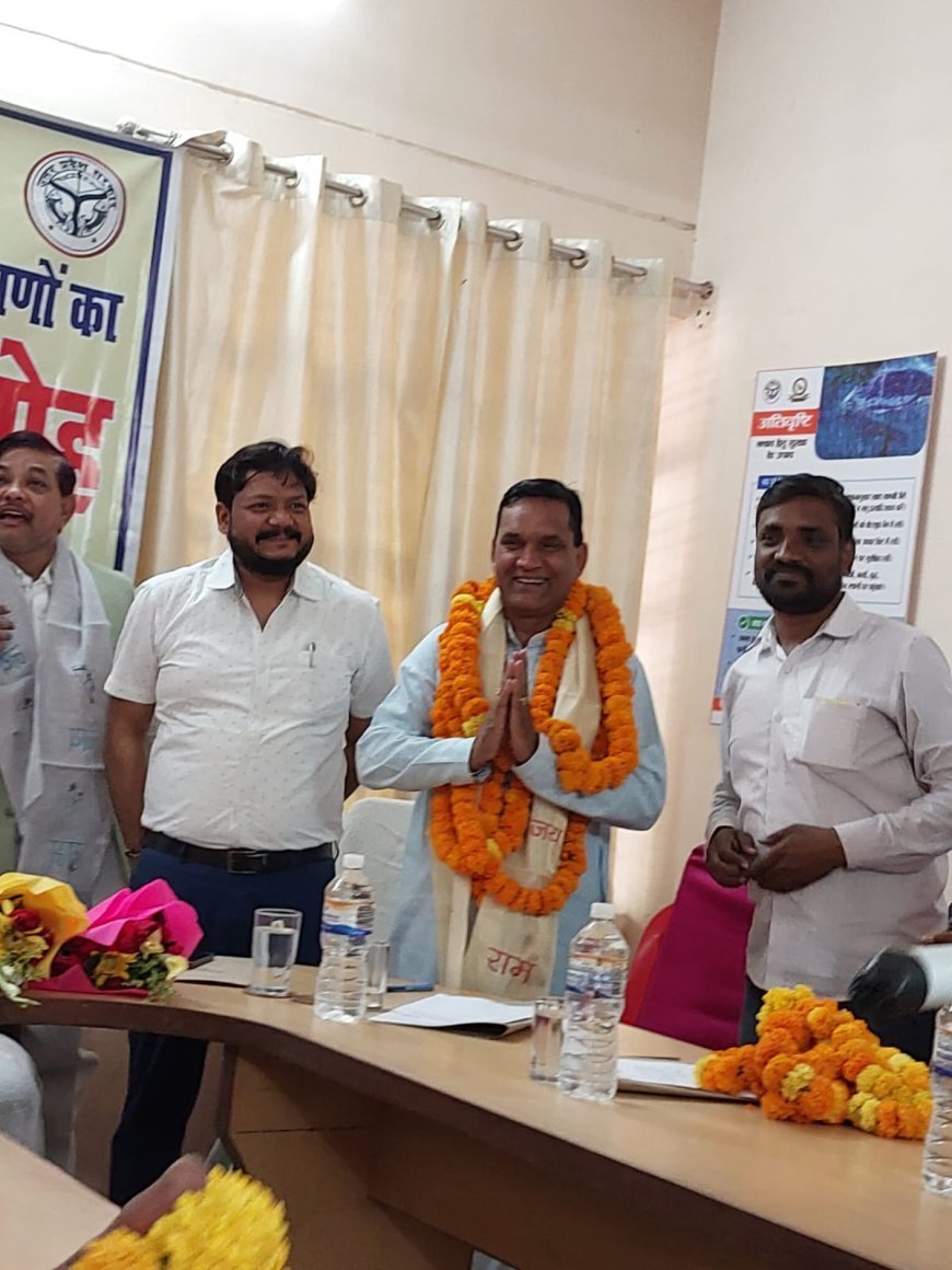 Amethi : नगर पंचायत मुसाफिरखाना में नामित सभासदों का शपथ ग्रहण, विकास और जनहित पर दिया जोर