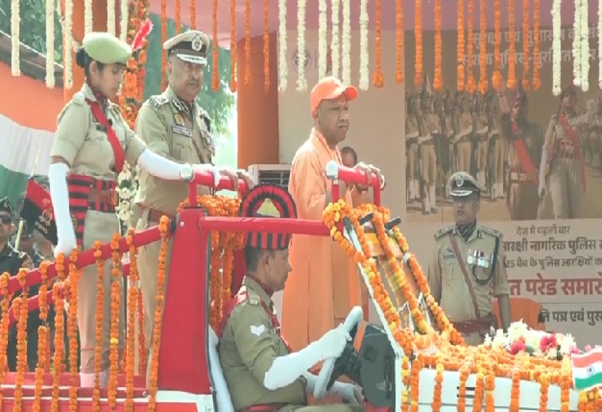 Lucknow: दीक्षांत परेड में गूंजी यूपी पुलिस की गूंज: 4 घंटे तक वर्ल्ड ट्रेंड में रहा #UPPolice, सीएम योगी आदित्यनाथ ने ली सलामी। 
