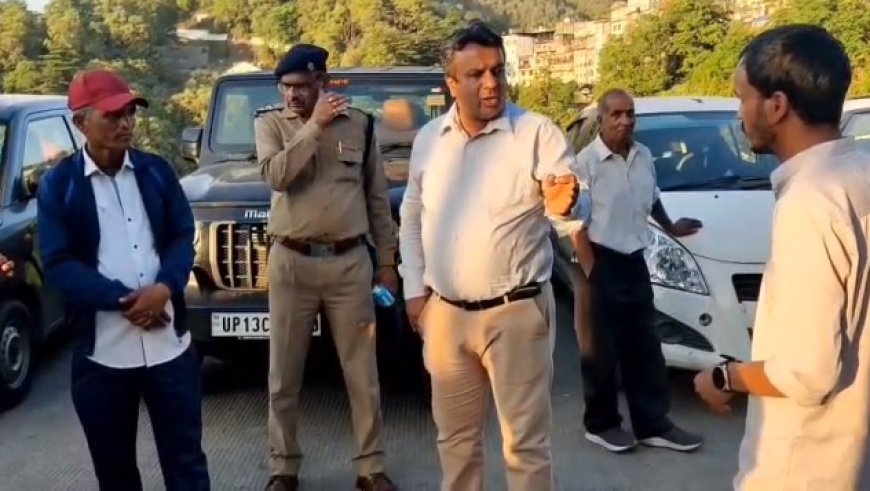 मसूरी बेकरी हिल पार्किंग पर पालिका का कब्जा, मजदूर संघ का विरोध तेज, मामला पहुंचा न्यायालय। 