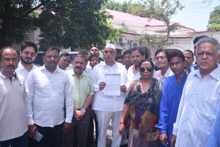 Kanpur : राहुल गांधी का पुतला जलाने पर कांग्रेस का प्रदर्शन, पुलिस कमिश्नर ने दिए एफआईआर के निर्देश