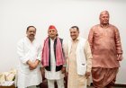 Saharanpur : पूर्व सांसद हाजी फ़ज़लुर्रहमान की लखनऊ में समाजवादी पार्टी के राष्ट्रीय अध्यक्ष अखिलेश यादव से मुलाक़ात