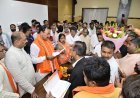 Lucknow: उप मुख्यमंत्री केशव प्रसाद मौर्य ने प्रयागराज में  सुनी जनसमस्याएं, त्वरित समाधान हेतु अधिकारियों को दिए निर्देश।