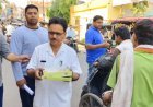 Sambhal: स्मार्ट मीटर पर सरकार का यू-टर्न: डॉ. नाजिम ने मिठाई बांटकर मनाई खुशी। 