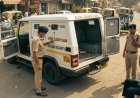 गाजियाबाद में दिनदहाड़े 25 लाख की सनसनीखेज लूट: बदमाशों ने गन पॉइंट पर ड्राइवर को बनाया बंधक।