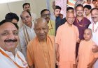 देवबंद रैली में विधायक राजीव गुम्बर की CM योगी संग सेल्फी बनी आकर्षण का केंद्र, “नन्हे योगी” ने भी लूटी महफिल। 