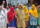 Hathras : मांगें पूरी न होने पर सासनी में सफाई कर्मचारियों की अनिश्चितकालीन हड़ताल