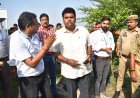 Sitapur : जिलाधिकारी डॉ. राजा गणपति आर ने कृषि विज्ञान केंद्र कटिया में विकास कार्यों का जायजा लिया