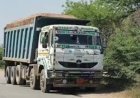 Saharanpur : पड़ोसी राज्यों से अवैध खनन कर लाए जा रहे बोल्डर्स, सरकारी राजस्व को लग रहा चूना