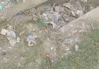Sitapur : ग्राम पंचायत रहीमाबाद में नालियां चोक होने से जलभराव, गंदगी के कारण राहगीरों और ग्रामीणों का जीना दुश्वार