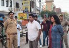 Sitapur : त्योहार को लेकर प्रशासनिक अमला सतर्क, जिलाधिकारी और पुलिस अधीक्षक ने खुद सड़कों पर उतरकर लिया सुरक्षा व्यवस्था का जायजा
