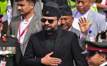 पेट्रोल पर 2 तो डीजल पर 12 रू. हुए कम, पेट्रोल और डीजल की कीमतों में भारी कटौती से जनता को मिली राहत।
