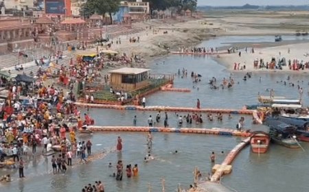 Ayodhya: बुद्ध पूर्णिमा पर अयोध्या में उमड़ा आस्था का सैलाब, सरयू तट पर श्रद्धालुओं की भारी भीड़। 