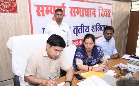 Sambhal: समाधान दिवस में सख्ती का संदेश: अवैध कब्जेदारों पर FIR, 15 दिन में चमकेगी कांशीराम कॉलोनी।